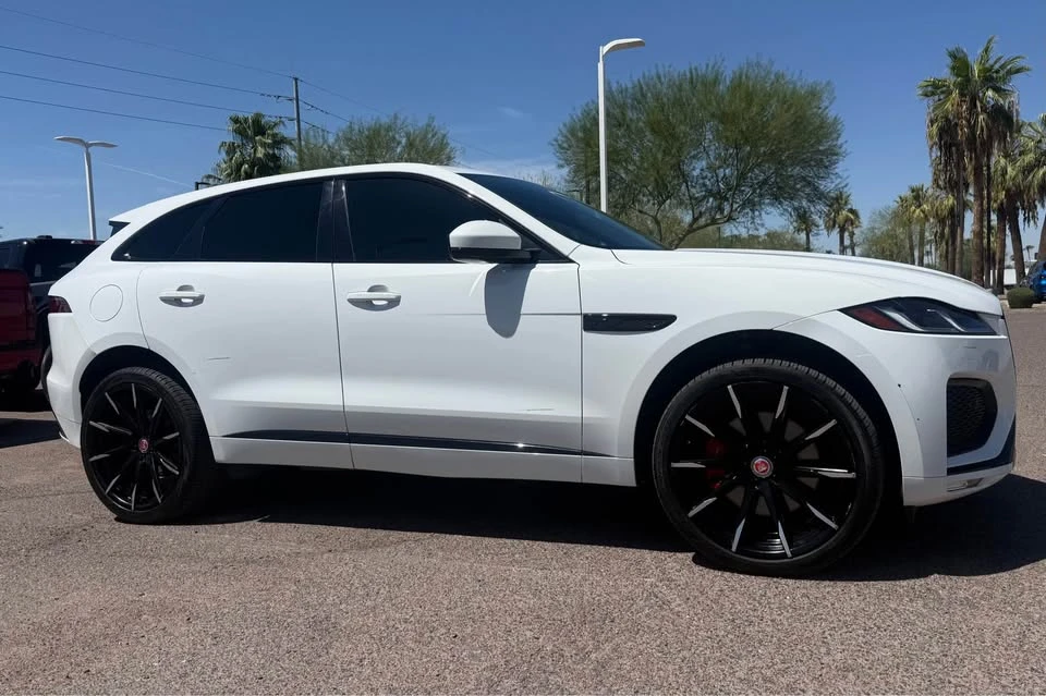 2022 Jaguar F-Pace - Image 3 of 7
