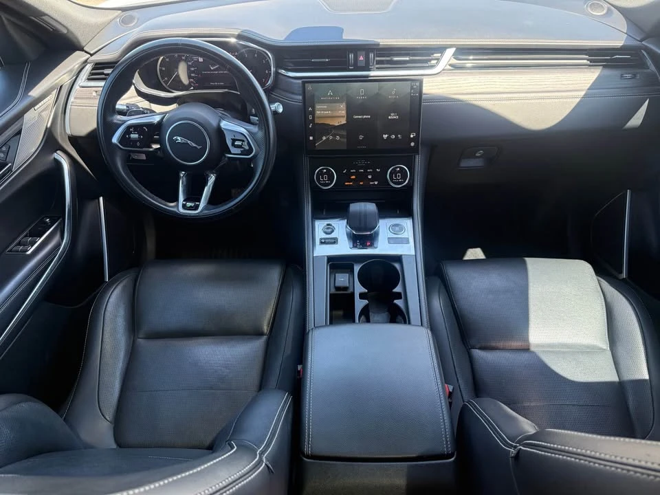 2022 Jaguar F-Pace - Image 5 of 7