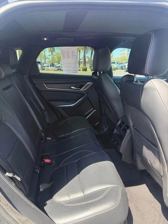 2022 Jaguar F-Pace - Image 6 of 7