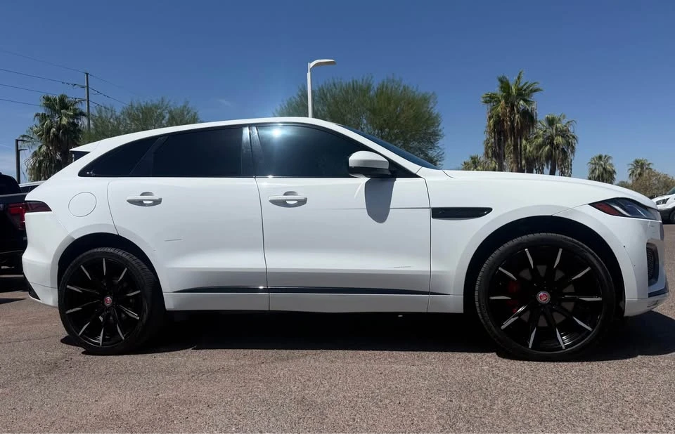 2022 Jaguar F-Pace - Image 4 of 7