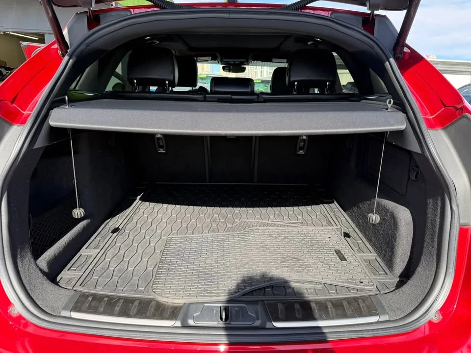 2022 Jaguar F-Pace - Image 8 of 20