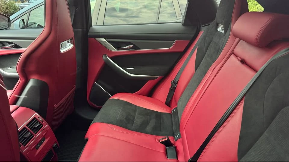 2022 Jaguar F-Pace SVR - Image 9 of 9