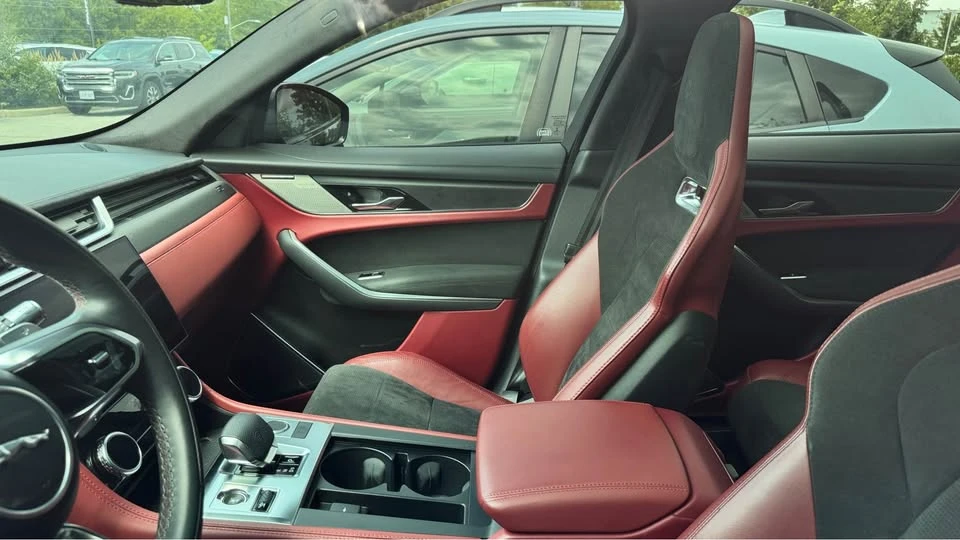 2022 Jaguar F-Pace SVR - Image 7 of 9