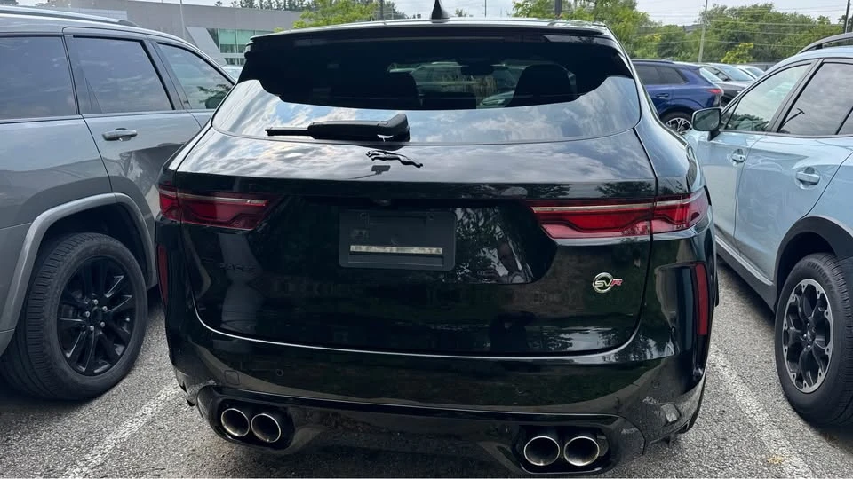 2022 Jaguar F-Pace SVR - Image 5 of 9