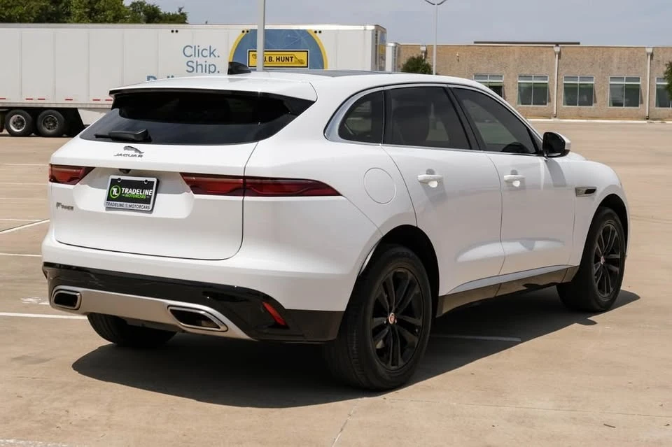 2022 Jaguar F-Pace - Image 3 of 18