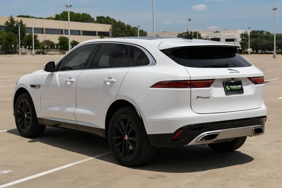 2022 Jaguar F-Pace - Image 6 of 18