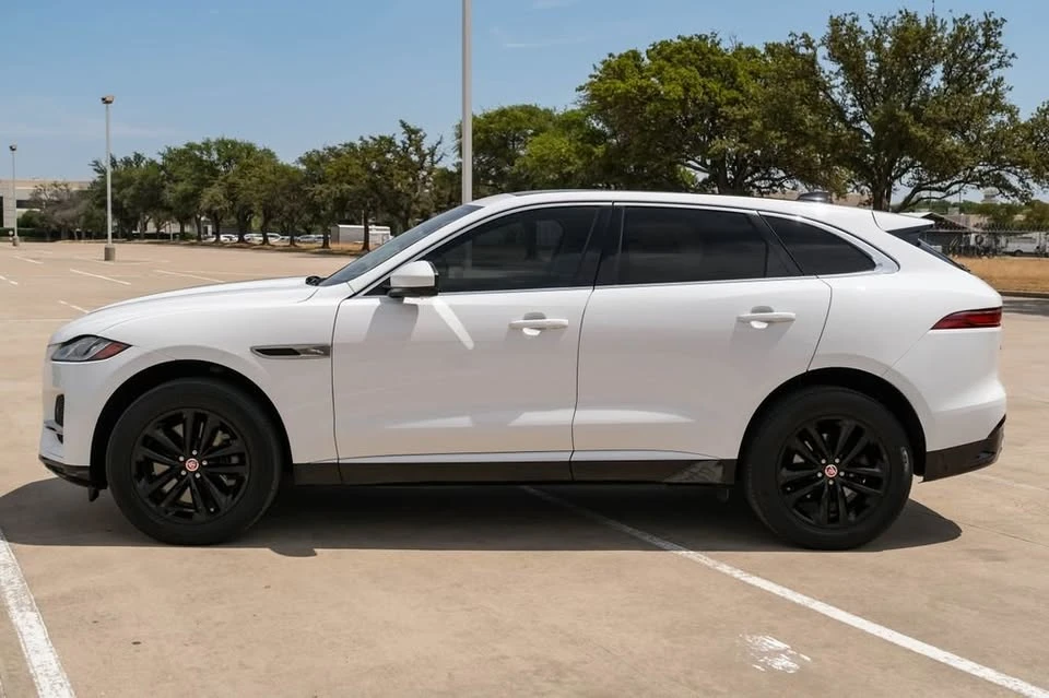 2022 Jaguar F-Pace - Image 7 of 18