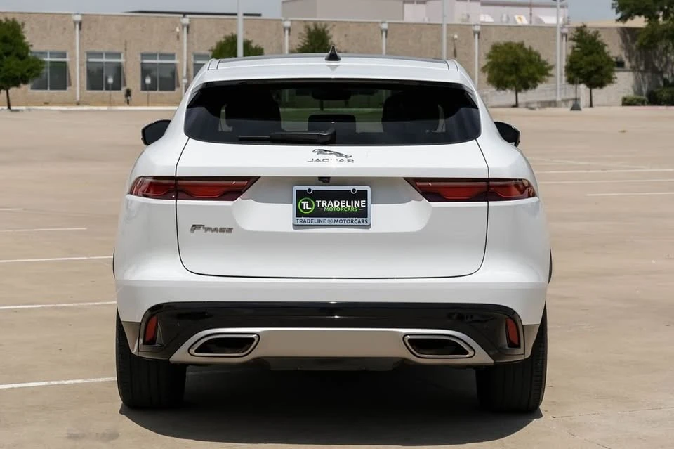 2022 Jaguar F-Pace - Image 5 of 18