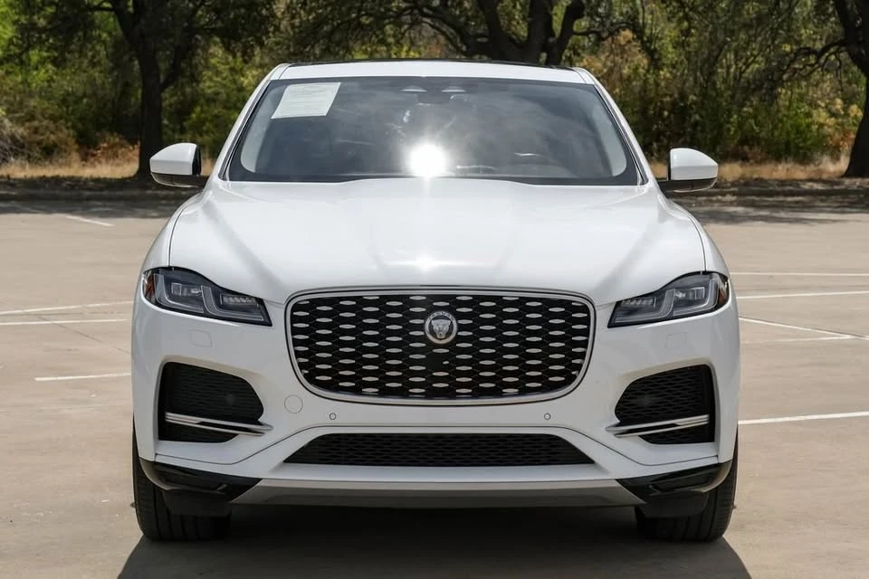 2022 Jaguar F-Pace - Image 4 of 18