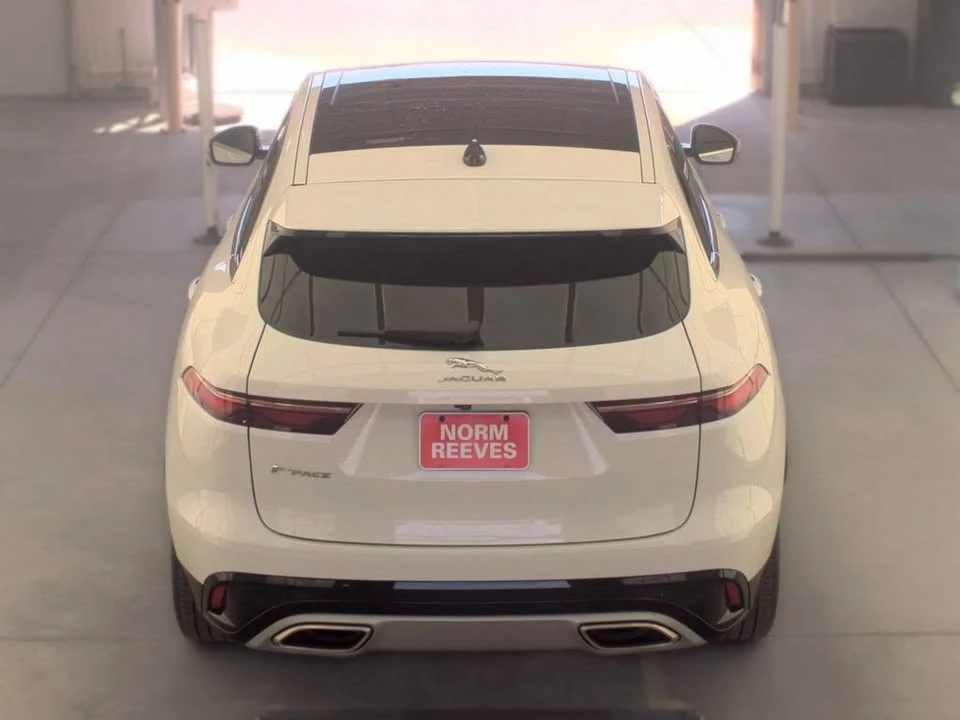 2022 Jaguar F-Pace - Image 6 of 15