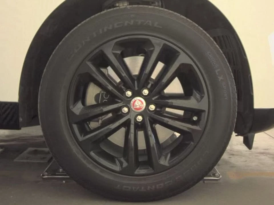 2022 Jaguar F-Pace - Image 13 of 15