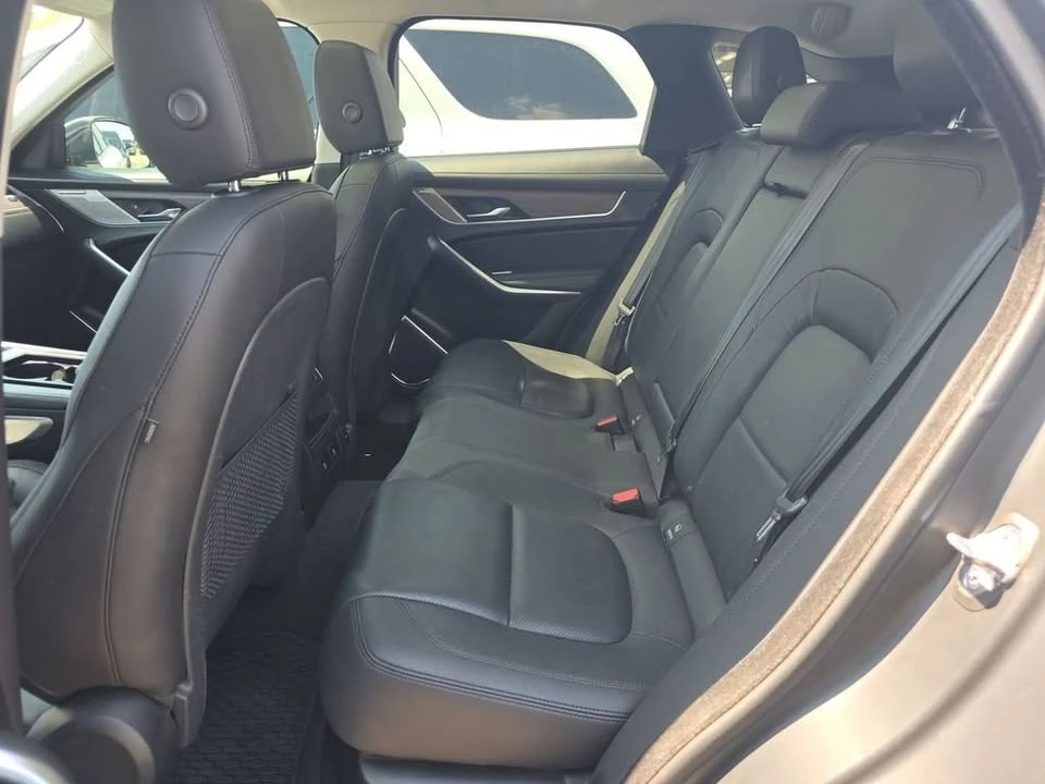 2022 Jaguar F-Pace - Image 11 of 15