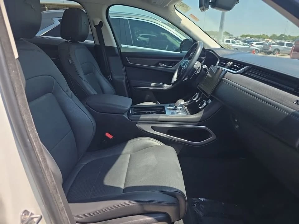 2022 Jaguar F-Pace - Image 10 of 15