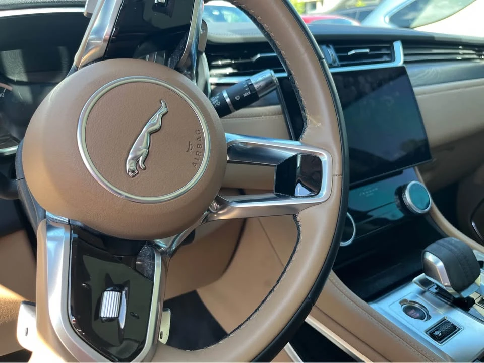 2022 Jaguar F-Pace - Image 8 of 20