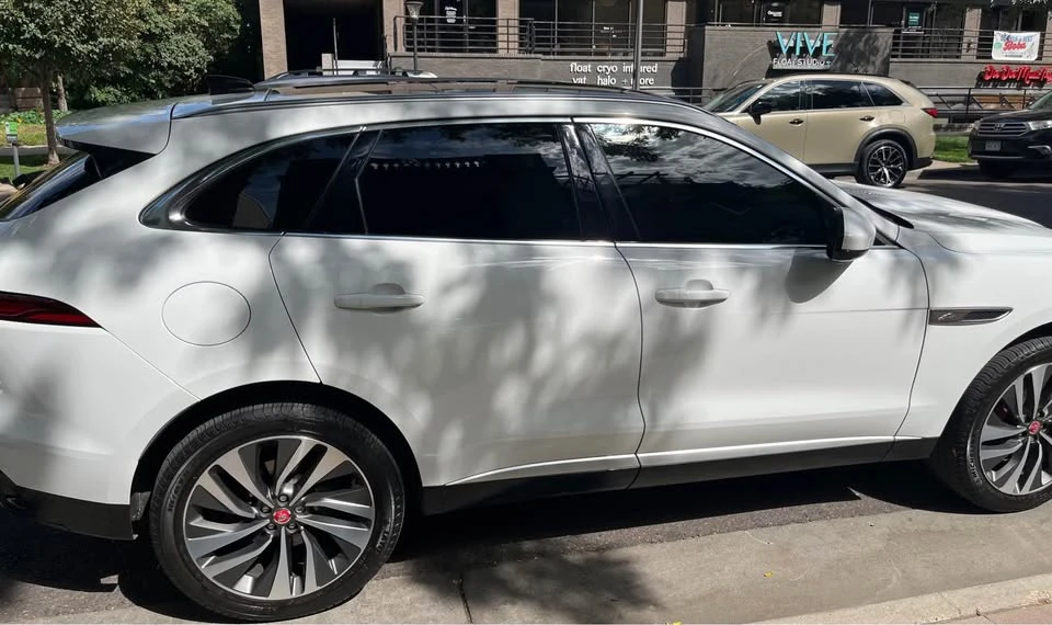 2022 Jaguar F-Pace - Image 19 of 20