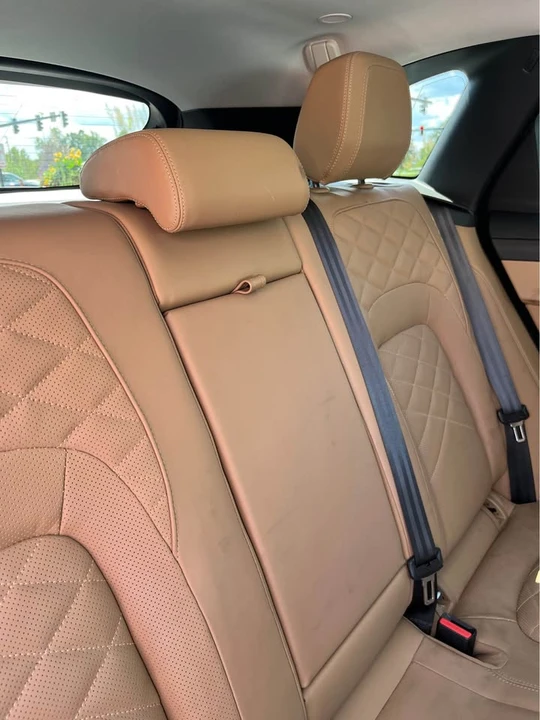 2022 Jaguar F-Pace - Image 11 of 20