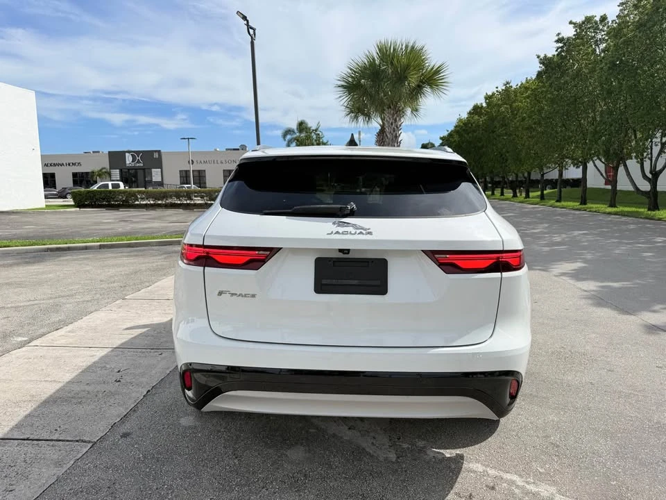 2022 Jaguar F-Pace - Image 8 of 19
