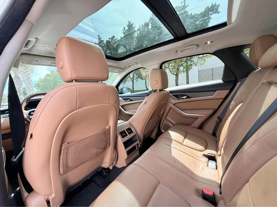 2022 Jaguar F-Pace - Image 10 of 19