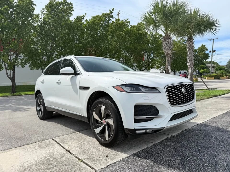 2022 Jaguar F-Pace - Image 5 of 19