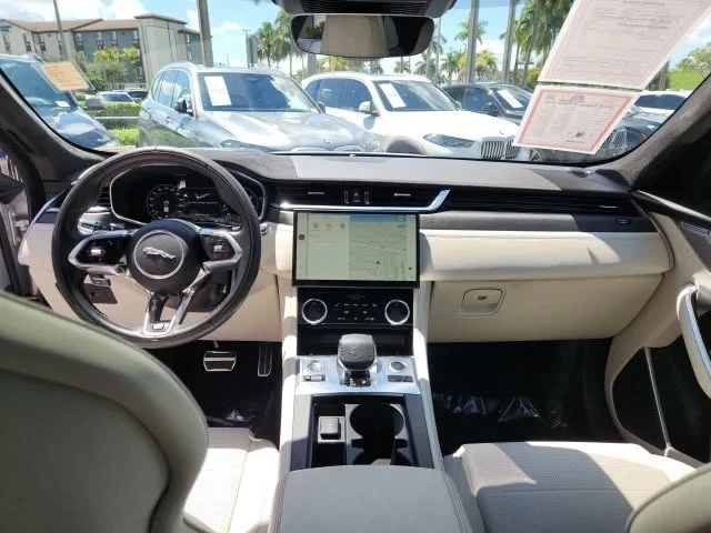 2022 Jaguar F-Pace SVR - Image 10 of 18