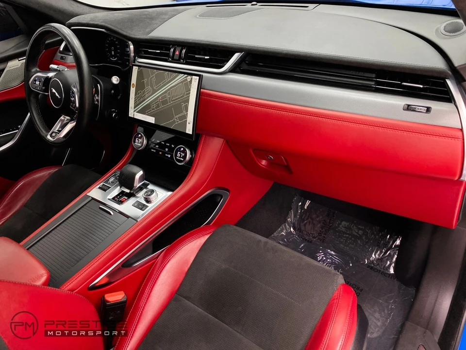 2022 Jaguar F-Pace SVR - Image 15 of 21