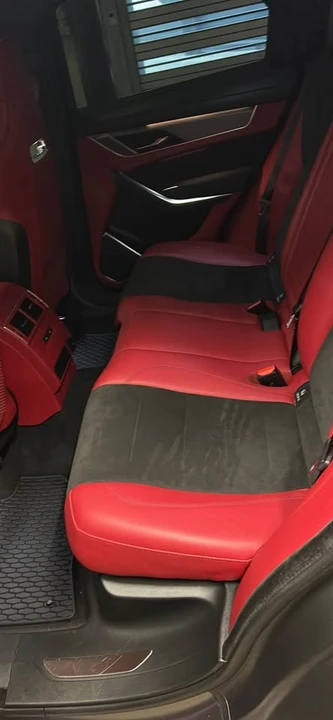 2022 Jaguar F-Pace SVR - Image 17 of 19