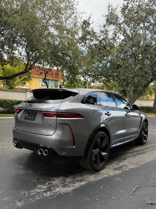 2022 Jaguar F-Pace SVR - Image 12 of 13