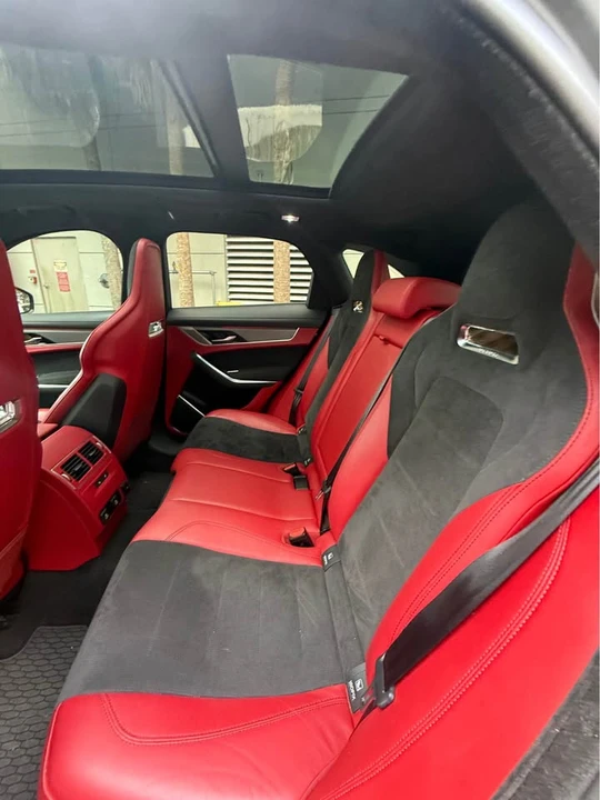 2022 Jaguar F-Pace SVR - Image 7 of 13