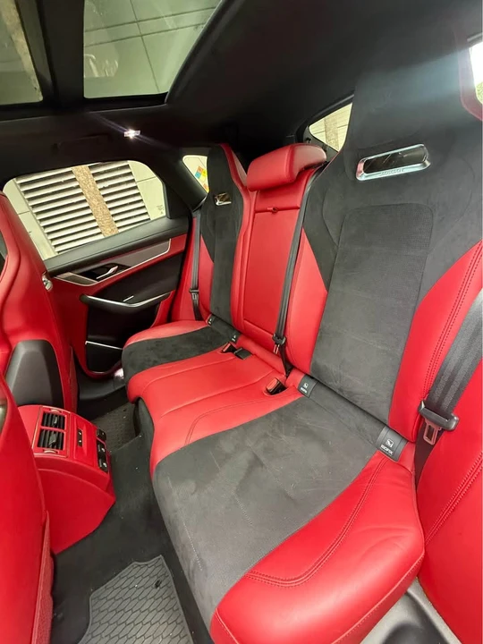 2022 Jaguar F-Pace SVR - Image 10 of 13