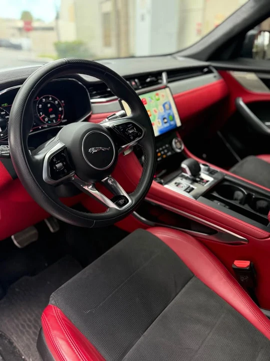 2022 Jaguar F-Pace SVR - Image 5 of 7