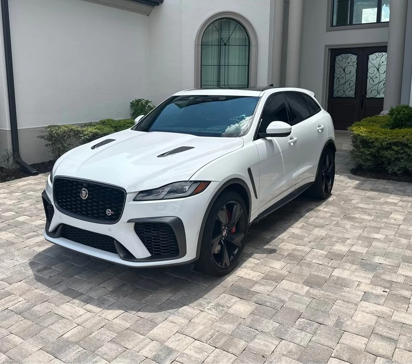2022 Jaguar F-Pace SVR - Image 2 of 8