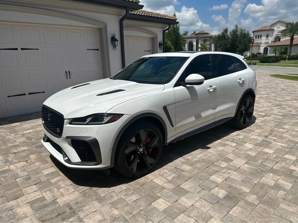 2022 Jaguar F-Pace SVR - Image 4 of 8