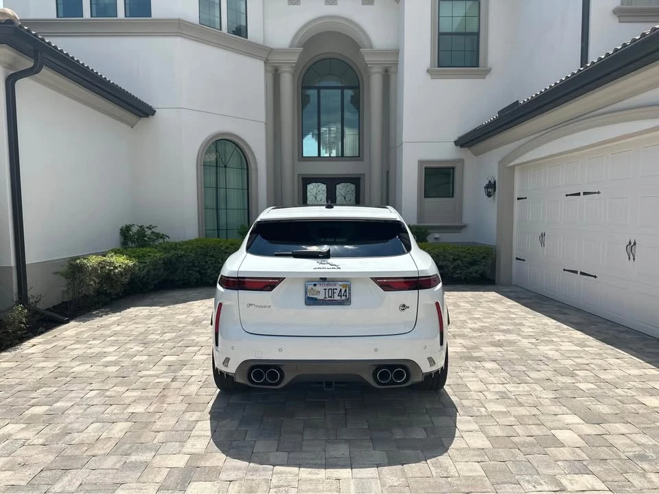 2022 Jaguar F-Pace SVR - Image 5 of 8
