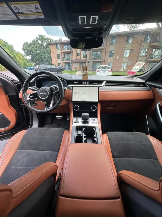 2022 Jaguar F-Pace SVR - Image 15 of 17