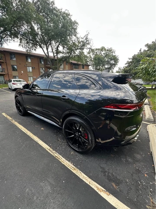 2022 Jaguar F-Pace SVR - Image 4 of 17