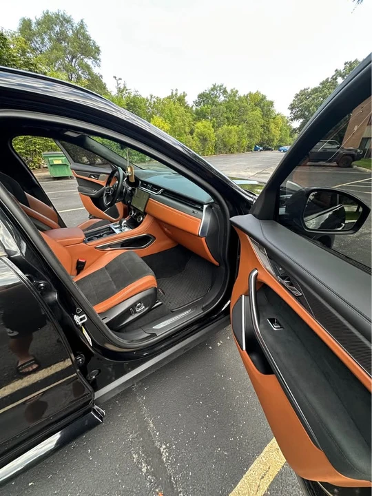2022 Jaguar F-Pace SVR - Image 13 of 17