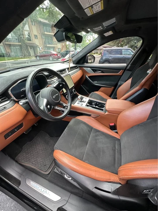 2022 Jaguar F-Pace SVR - Image 10 of 17