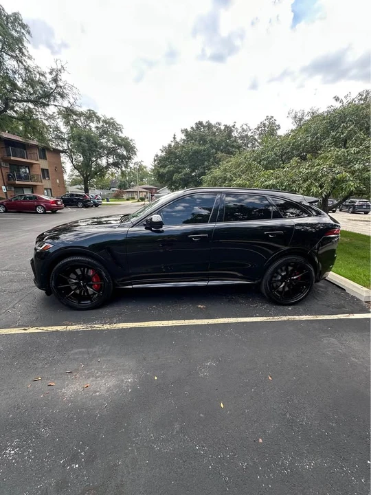 2022 Jaguar F-Pace SVR - Image 3 of 17