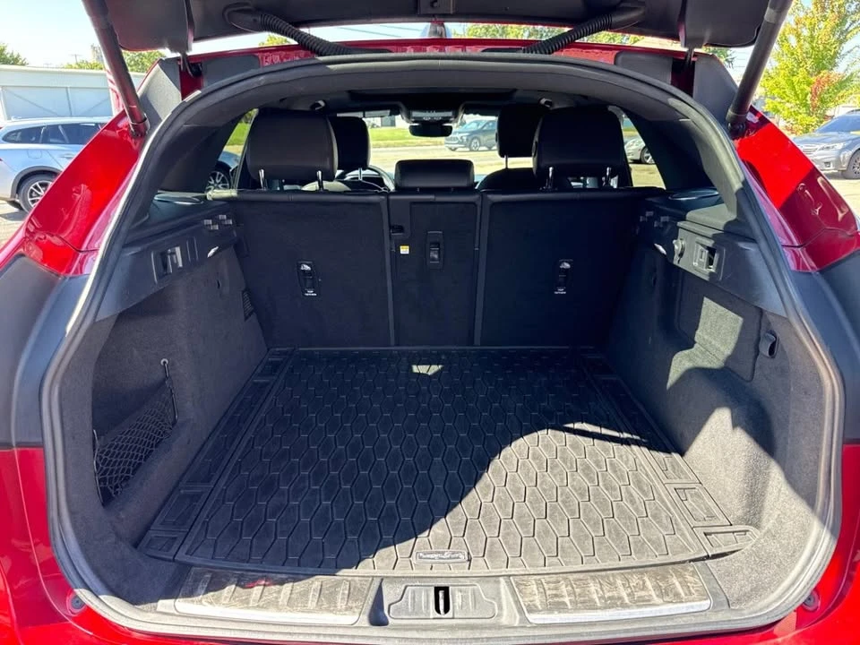 2022 Jaguar F-Pace - Image 12 of 20