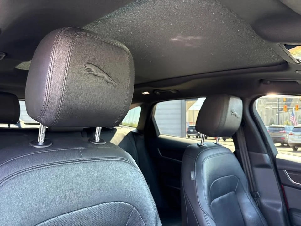 2022 Jaguar F-Pace - Image 10 of 20