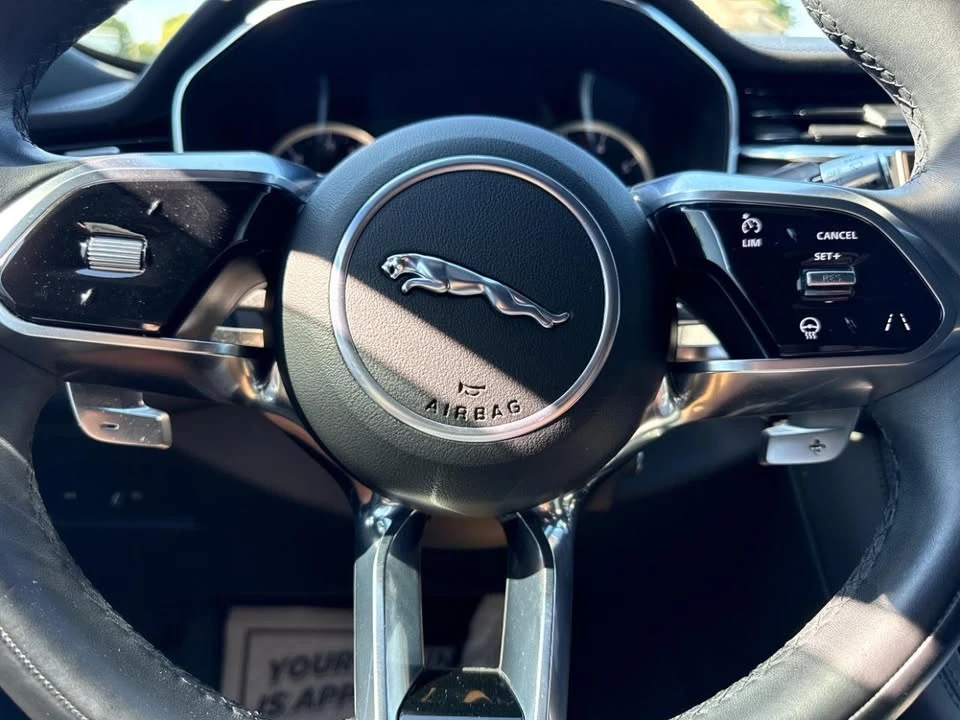 2022 Jaguar F-Pace - Image 17 of 20