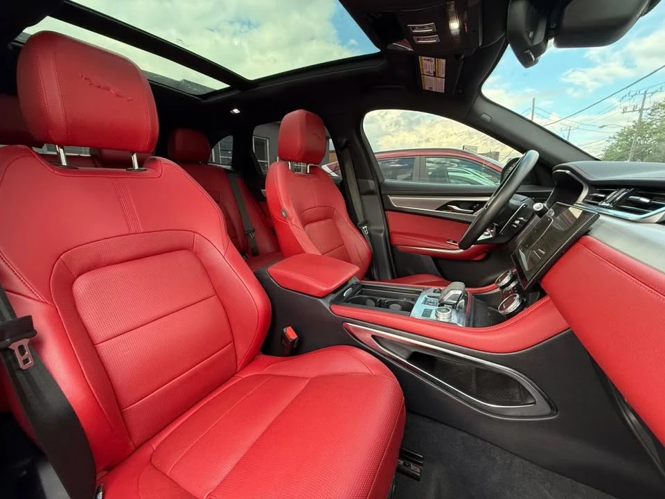 2022 Jaguar F-Pace - Image 9 of 20
