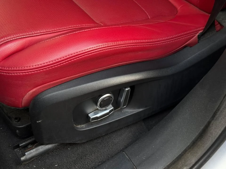 2022 Jaguar F-Pace - Image 14 of 20