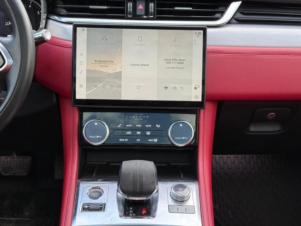 2022 Jaguar F-Pace - Image 11 of 20