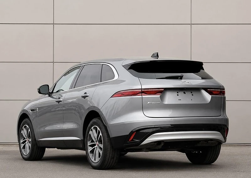 2022 Jaguar F-Pace - Image 4 of 17