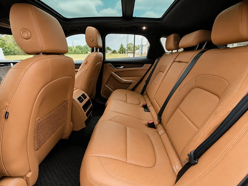 2022 Jaguar F-Pace - Image 16 of 17