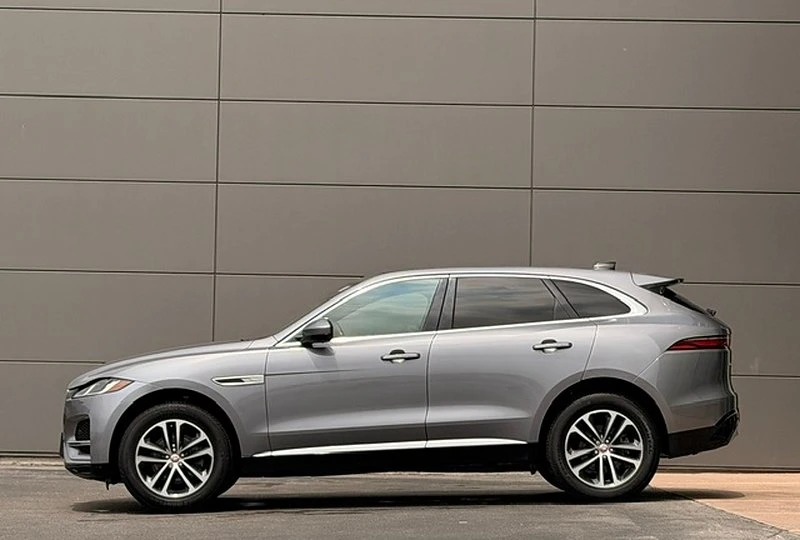 2022 Jaguar F-Pace - Image 3 of 17