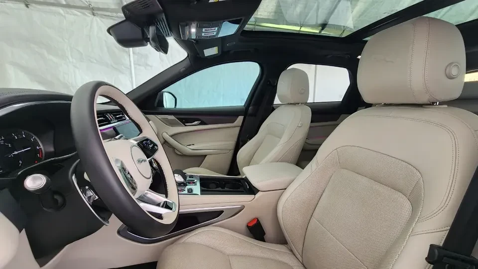 2022 Jaguar F-Pace - Image 10 of 20