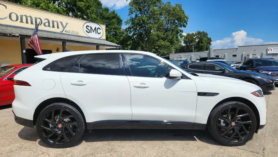 2022 Jaguar F-Pace - Image 7 of 20
