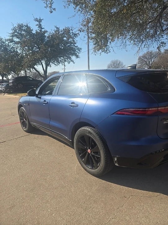 2022 Jaguar F-Pace - Image 3 of 7